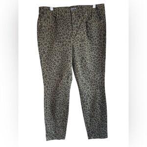 Isaac Mizrahi Live Leopard Print Stretch Jeans Pants Size 16 Gray Black